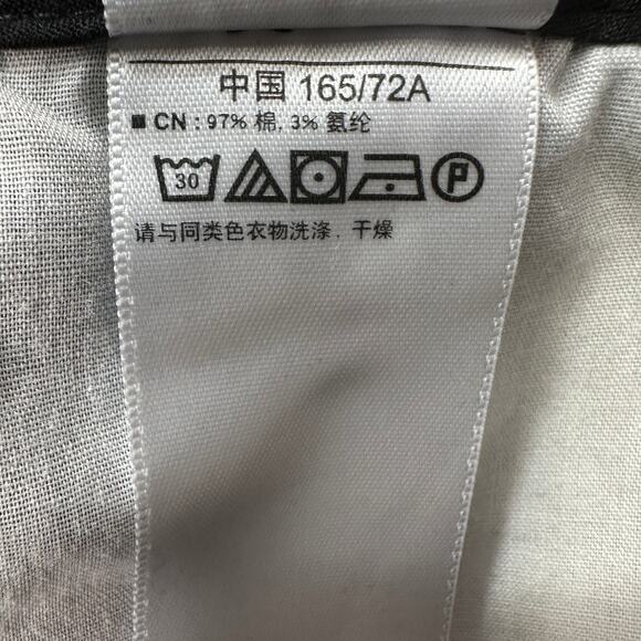 Old Navy Chino Shorts WMNS 8 Mid Rise Regular Fit Black Jack Button Zip Stretchy - Picture 4 of 6